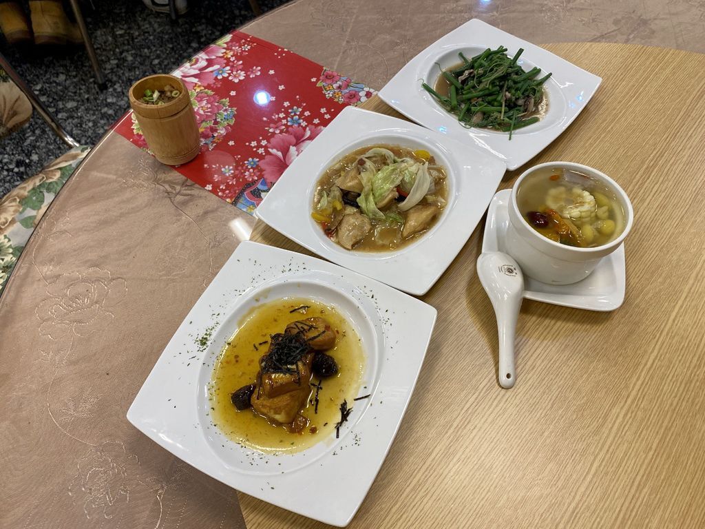 Meishan Restaurant cuisine