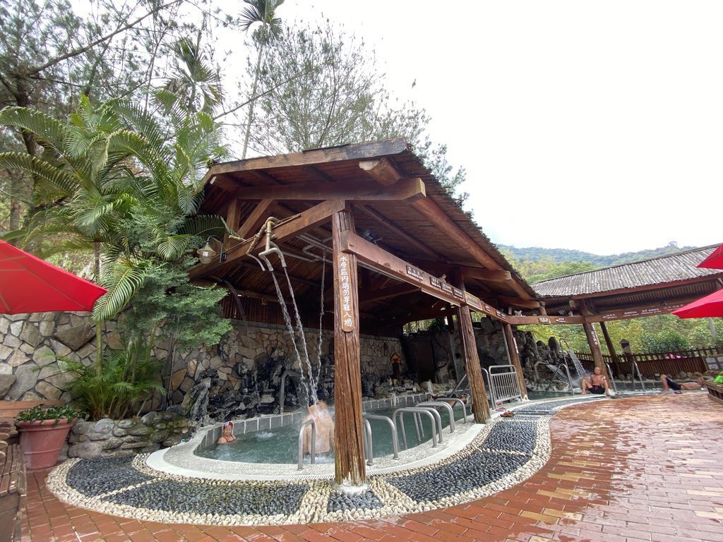 Meilunshan Hotspring Resort SPA