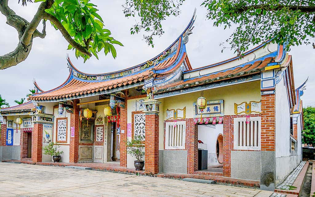 楊氏宗祠（霊廟）