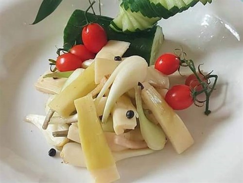 涼拌馬告桂筍