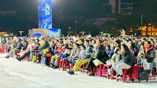 客家親子劇《燈怪》苗栗演出_民眾踴躍參與