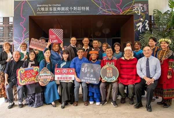 Visit Liudui Park and enjoy a lively Chinese New Year with wonderful performances
